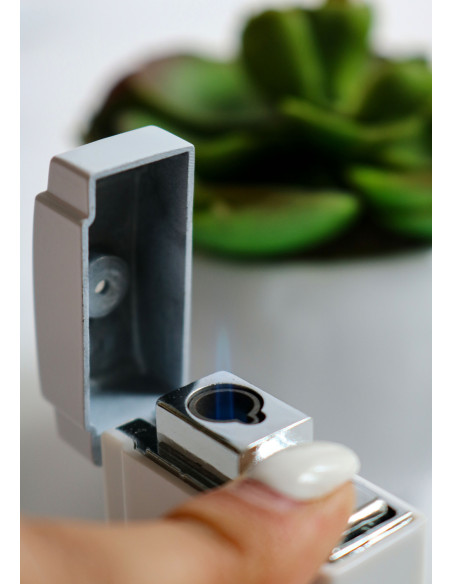 فندک هلو کیتی