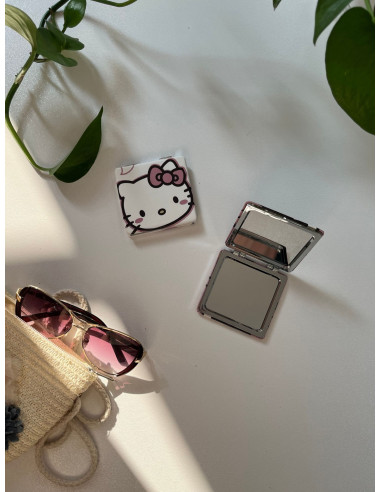 آینه جیبی هلو کیتی