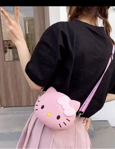کیف دوشی کله هلو کیتی