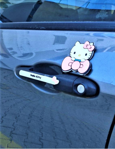 برچسب دستگیره ماشین هلو کیتی