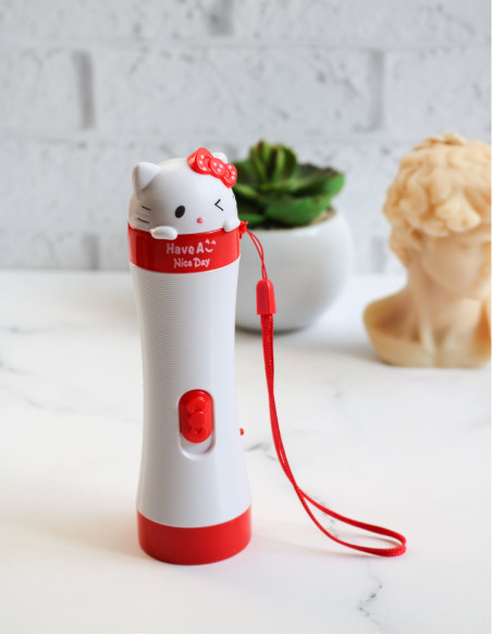 چراغ قوه هلو کیتی