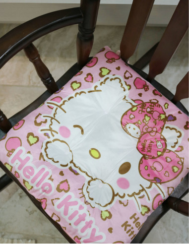 نشیمن صندلی هلو کیتی