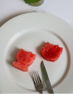 قالب فشاری هلو کیتی 2