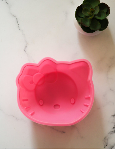 قالب کیک هلو کیتی