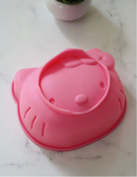 قالب کیک هلو کیتی