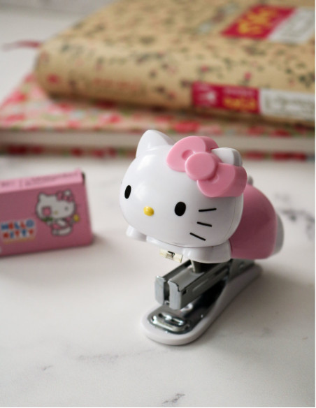 منگنه هلو کیتی